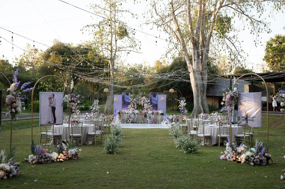 Intimate wedding reception dinner under the stars at Jimbaran Hub
